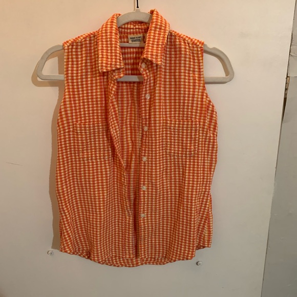 Vintage pattern sleeveless top - Picture 4 of 8